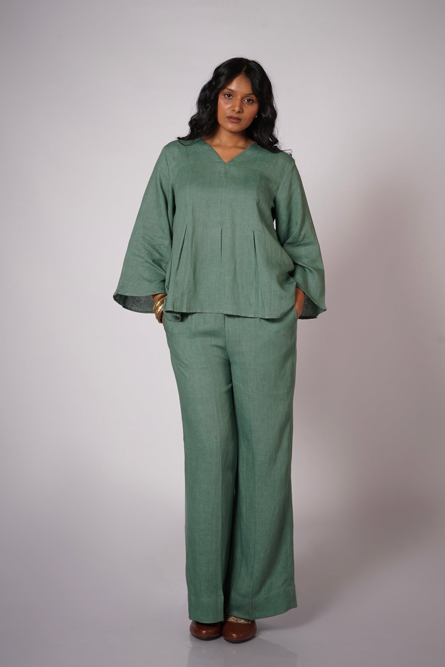 SADABAR SAGE GREEN LINEN SET