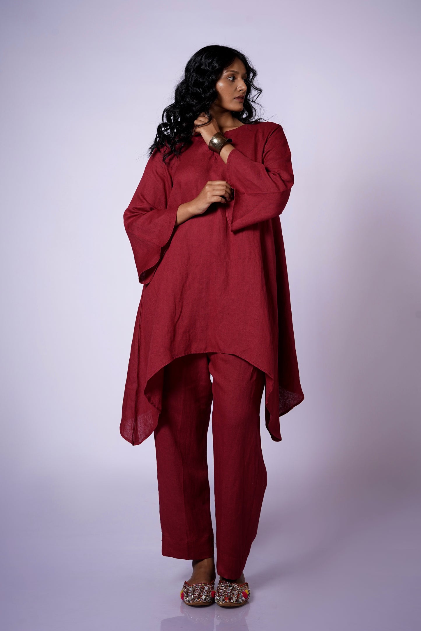 SHAHIBIND ASSYMETRIC LINEN KURTA SET