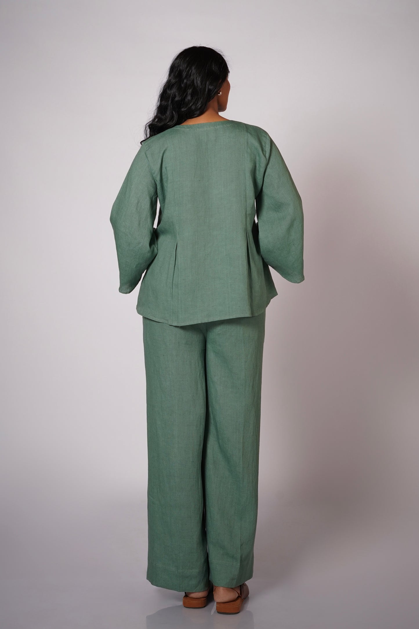 SADABAR SAGE GREEN LINEN SET