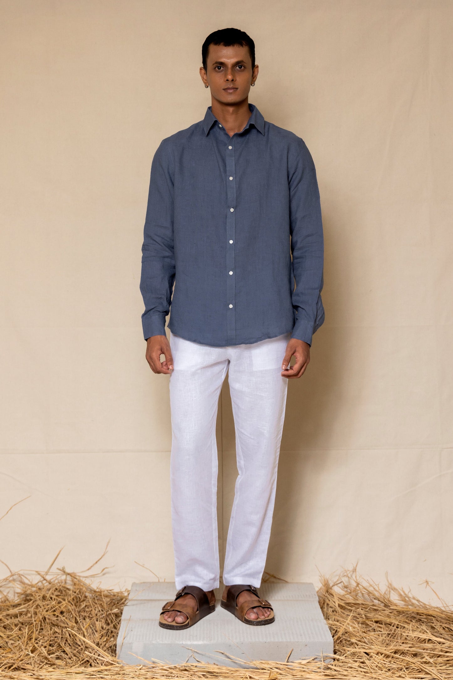 Monday Blue Men's Linen Regular Collar Shirt