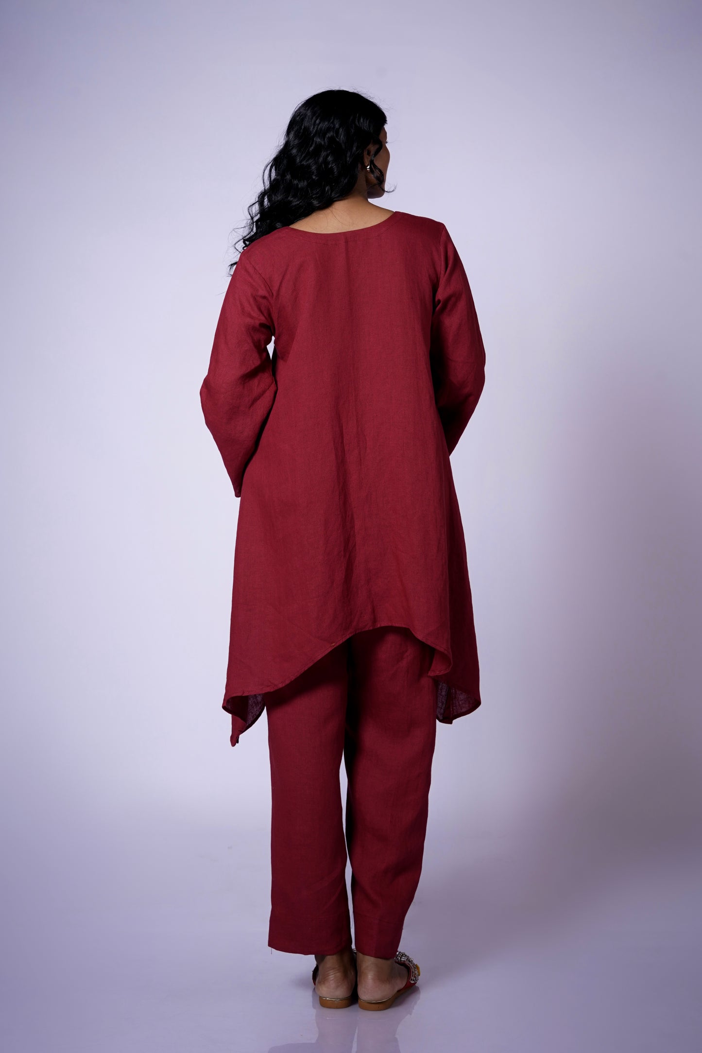 SHAHIBIND ASSYMETRIC LINEN KURTA SET