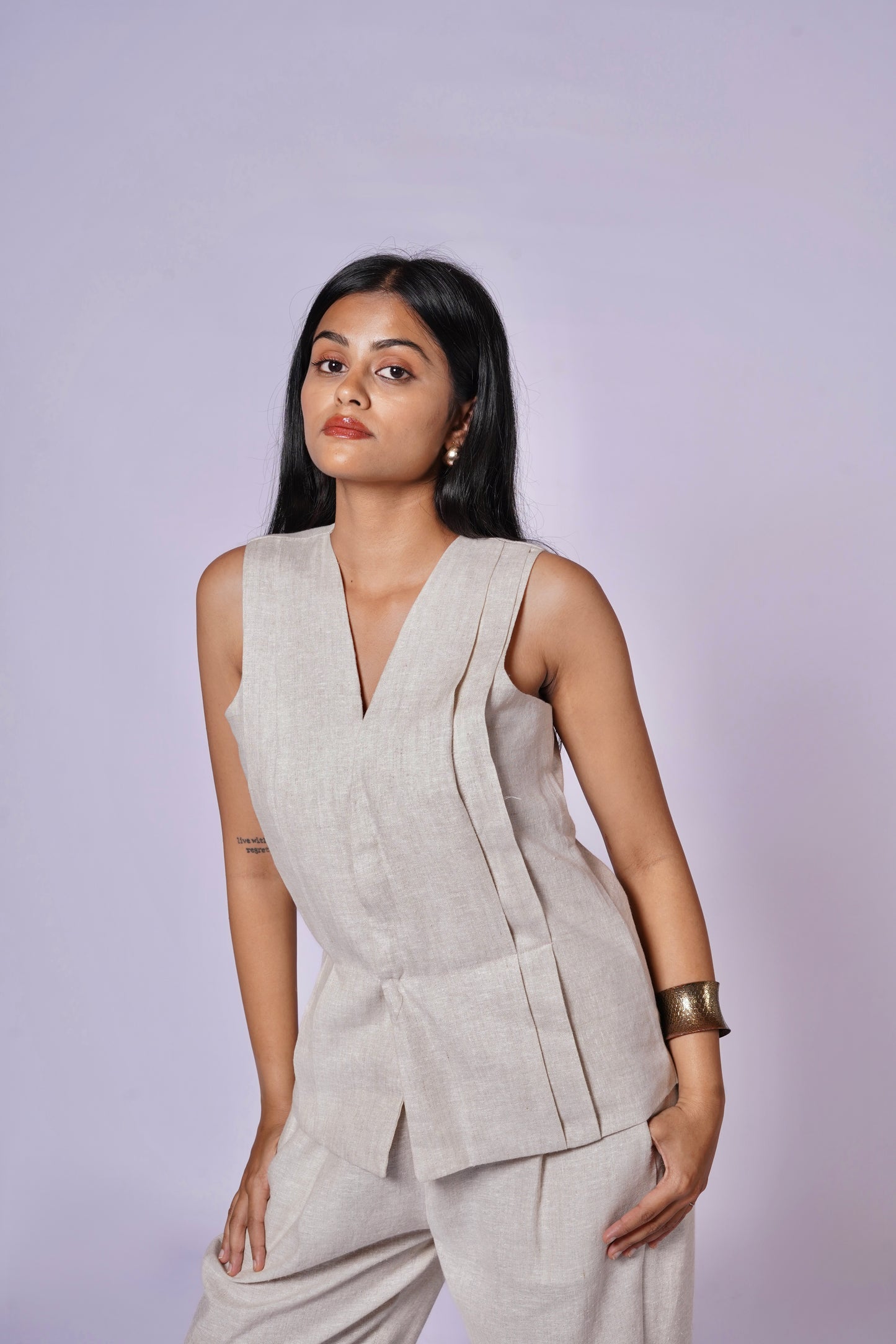 EARTHY NATURAL UNDYED LINEN VEST SET